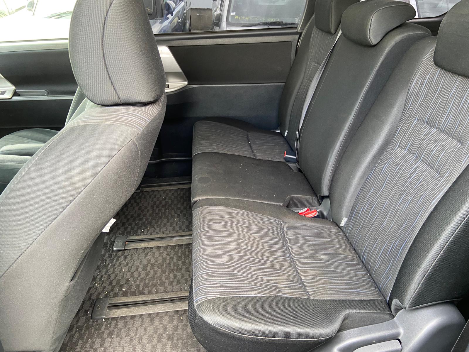 2012 Toyota Noah